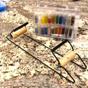 Bead loom with beads